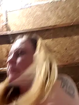 Queen2454 online show from 6, 3, 2026