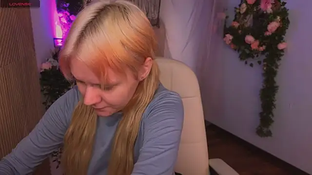 kitten murray  online show from 4, 11, 2025