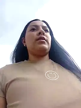Sexy Nayra outdoors online show from 13, 10, 2025
