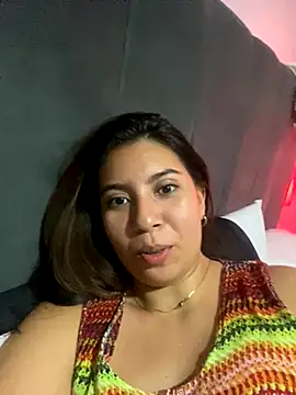 miss  caroline online show from 23, 10, 2025