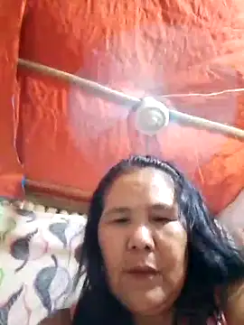 Snapshot of milagrose_rose chatting on 15, 10, 2025 milagrose rose online show from 15, 10, 2025