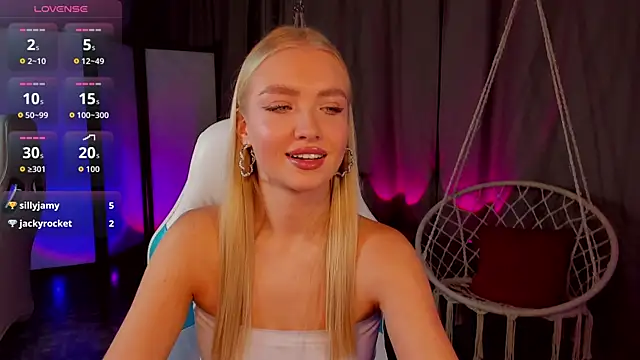 TessaGrays online show from 20, 12, 2025