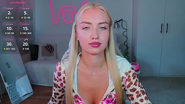Snapshot of TessaGrays chatting on 31, 7, 2026 TessaGrays online show from 31, 7, 2026