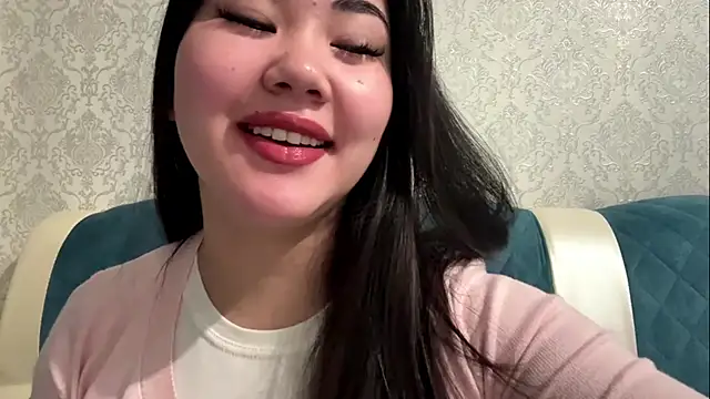 Snapshot of AYPRILPURE chatting on 4, 10, 2025 AYPRILPURE online show from 4, 10, 2025