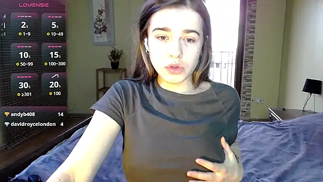 ShellyMoon  online show from 9, 10, 2025