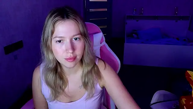 stefany and bettany online show from 6, 11, 2025