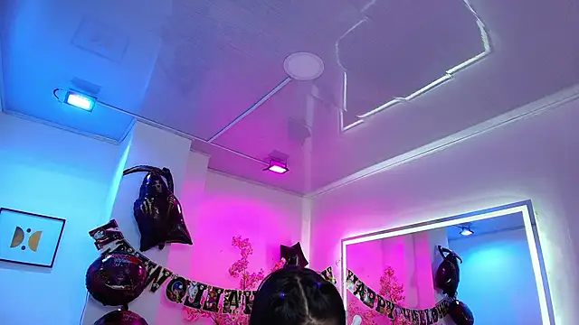 Gabriela milani online show from 30, 10, 2025