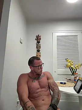 Snapshot of Beefkakey82 chatting on 1, 11, 2025 Beefkakey82 online show from 1, 11, 2025