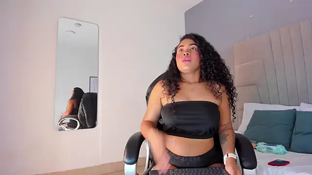 lanna jones  online show from 15, 10, 2025