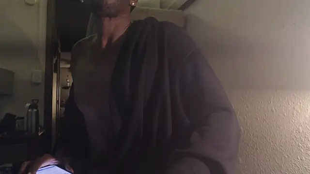 Snapshot of AlickleStiff chatting on 23, 10, 2025 AlickleStiff online show from 23, 10, 2025