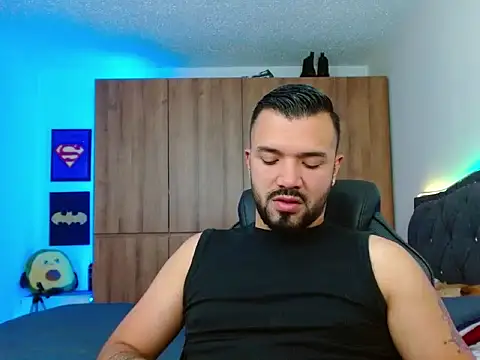 Snapshot of mathewv_ chatting on 17, 11, 2025 mathewv online show from 17, 11, 2025