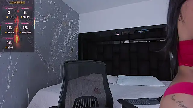 Snapshot of LiaClarck_ chatting on 20, 11, 2025 LiaClarck online show from 20, 11, 2025