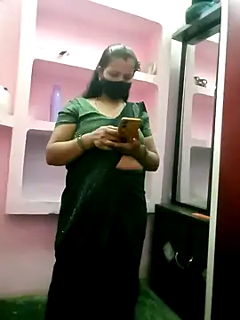 Snapshot of Bhabhi_jaan10 chatting on 1, 10, 2025 Bhabhi jaan10 online show from 1, 10, 2025