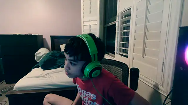 youngasianboy2007 online show from 8, 2, 2026