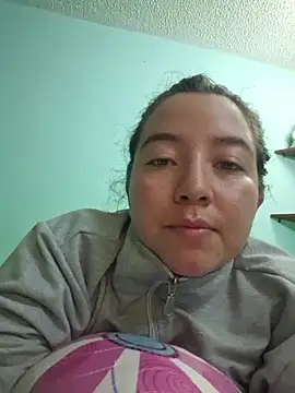 annyaparis online show from 4, 11, 2025