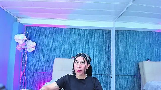 LeaMoreau22 online show from 13, 1, 2026