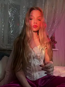 Snapshot of _Siennaaa_ chatting on 24, 2, 2026 Siennaaa online show from 24, 2, 2026