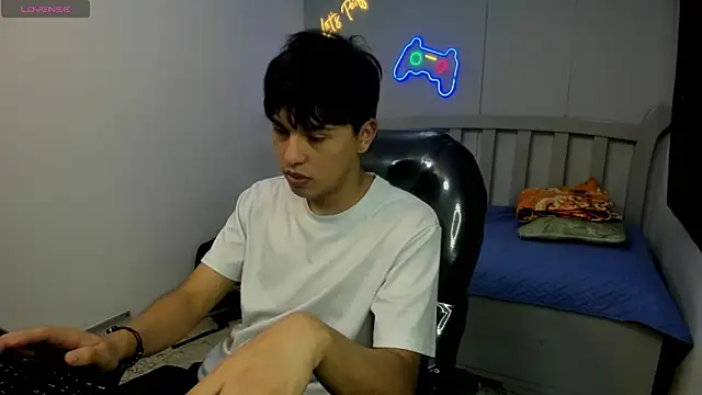 StiwenTwink online show from 25, 11, 2025