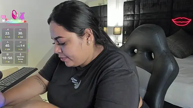 MayaCurvy online show from 8, 1, 2026