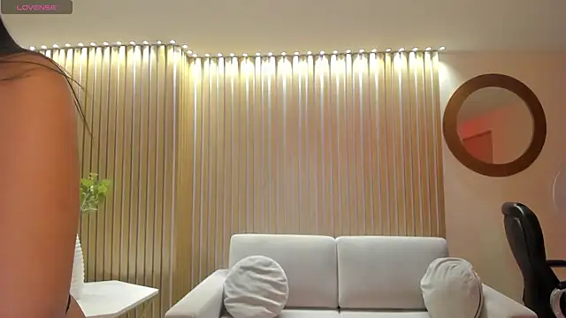 NatalieLewis online show from 20, 5, 2026