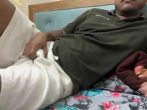 Snapshot of YourBlackBull chatting on 4, 10, 2025 YourBlackBull online show from 4, 10, 2025