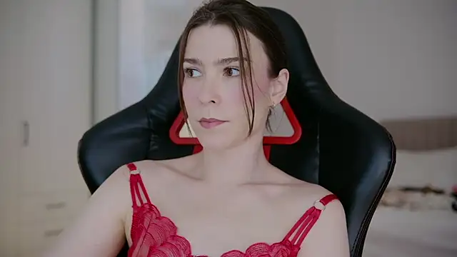 WowHelloAlice online show from 25, 4, 2026