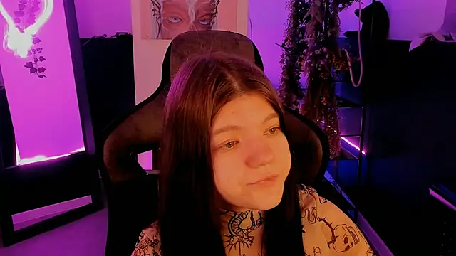 Snapshot of StasyaCollins chatting on 12, 11, 2025 StasyaCollins online show from 12, 11, 2025