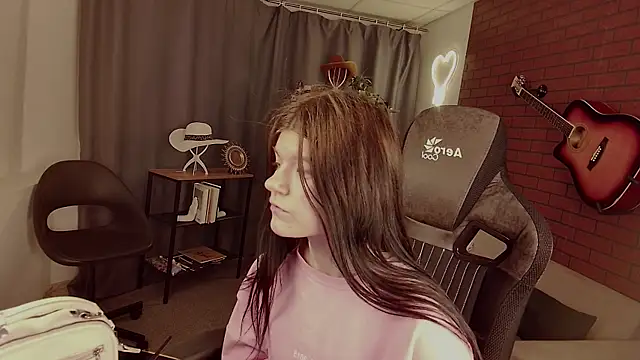 Snapshot of StasyaCollins chatting on 5, 12, 2025 StasyaCollins online show from 5, 12, 2025