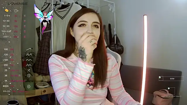 Snapshot of Rin_andersonn chatting on 4, 10, 2025 Rin andersonn online show from 4, 10, 2025