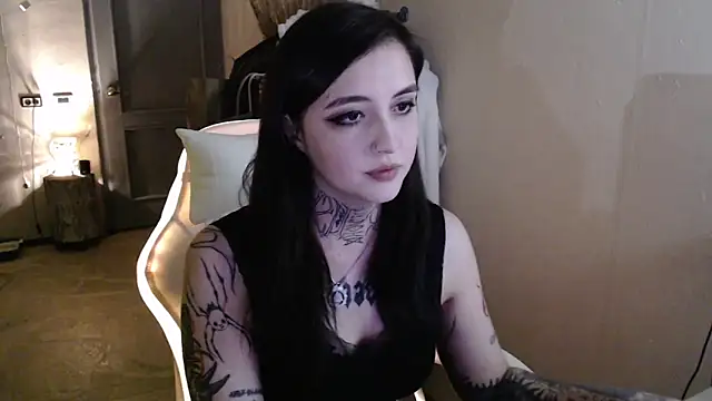 Snapshot of Rin_andersonn chatting on 23, 10, 2025 Rin andersonn online show from 23, 10, 2025