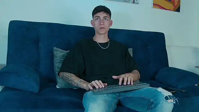 Snapshot of LukeSavagge chatting on 12, 10, 2025 LukeSavagge online show from 12, 10, 2025