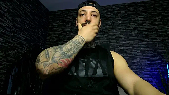 MasculineGuy99 online show from 6, 4, 2026