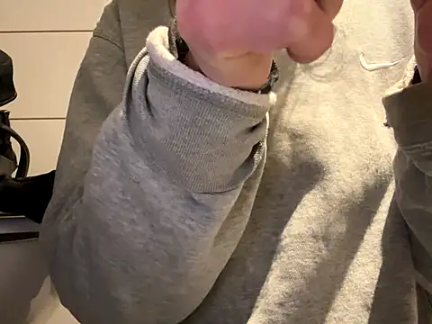 pleasedontpressaredburton online show from 16, 10, 2025