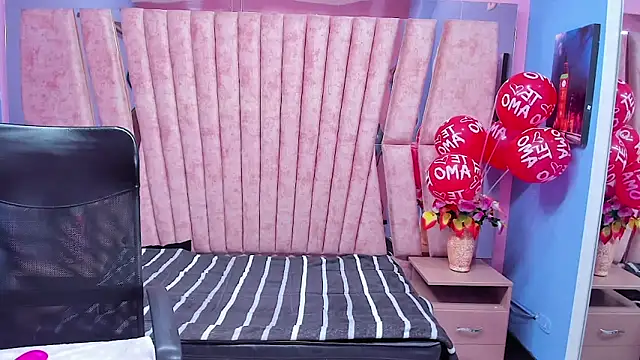 sarah sweett  online show from 21, 12, 2025