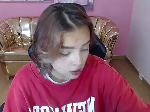 mia foster t online show from 17, 10, 2025