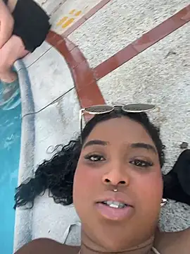 mitschellfox21 online show from 2, 4, 2026