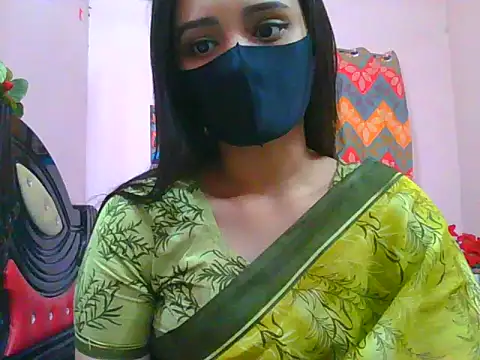 Snapshot of night_queeen7 chatting on 1, 2, 2026 night queeen7 online show from 1, 2, 2026