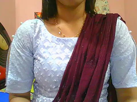 Snapshot of night_queeen7 chatting on 9, 4, 2026 night queeen7 online show from 9, 4, 2026