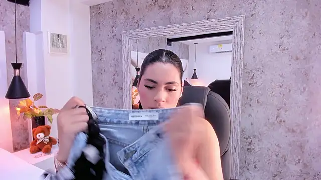 Vanessa Rain  online show from 9, 2, 2026