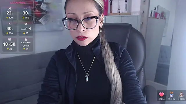 Snapshot of alexia_james_ chatting on 2, 5, 2026 alexia james online show from 2, 5, 2026