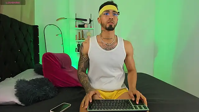 Snapshot of _Duriel chatting on 2, 10, 2025 Duriel online show from 2, 10, 2025