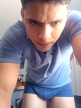 Snapshot of luigidickk chatting on 15, 10, 2025 luigidickk online show from 15, 10, 2025
