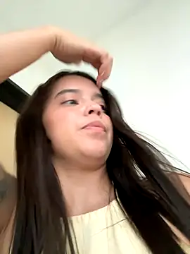 Snapshot of gabriiieela_ chatting on 25, 10, 2025 gabriiieela  online show from 25, 10, 2025