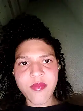 Larissinhamm online show from 3, 10, 2025