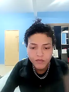 Larissinhamm online show from 23, 10, 2025