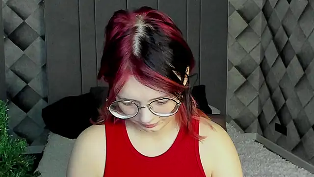 shy elina01 online show from 5, 12, 2025