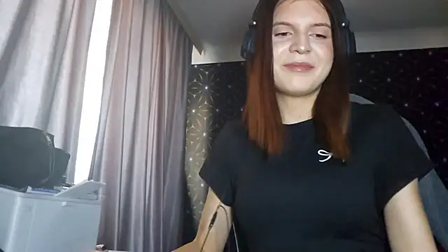Snapshot of LissaKradfer chatting on 18, 10, 2025 LissaKradfer online show from 18, 10, 2025
