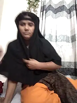 Snapshot of arab_queen7 chatting on 2, 10, 2025 arab queen7 online show from 2, 10, 2025