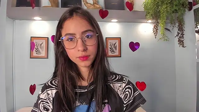 Alana Martinez  online show from 27, 2, 2026