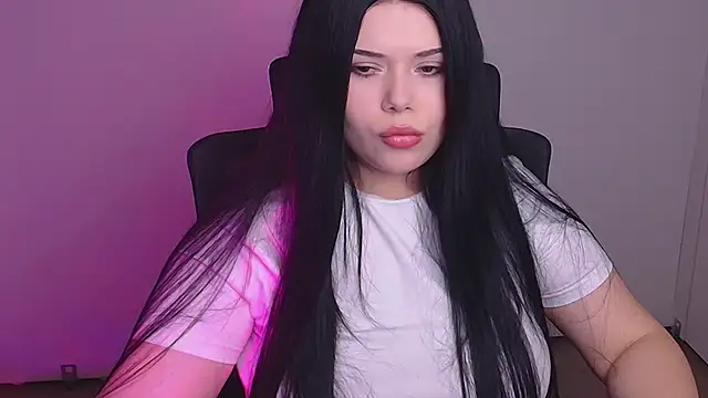 Mona Esty online show from 4, 11, 2025